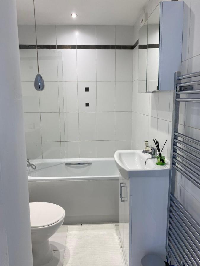 Central Leeds Townhouse With Private Roof Garden Sleeps 4 Luaran gambar